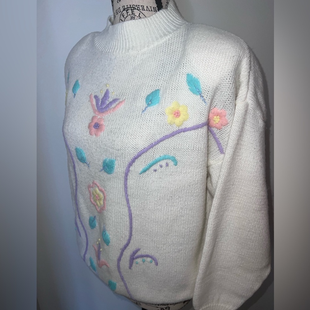 Basket of Yarn Vintage 80s Pastel Floral Embroidered Mock Neck Sweater/Large - Picture 4 of 11